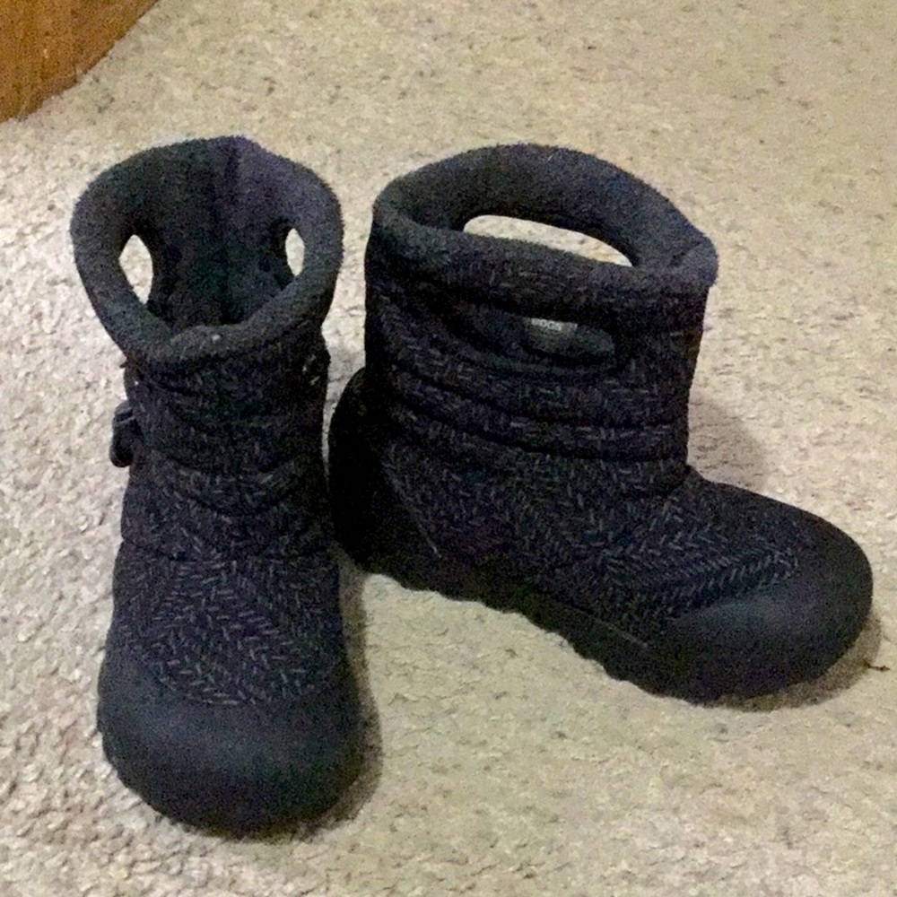 Kids BOGS winter boots size 12